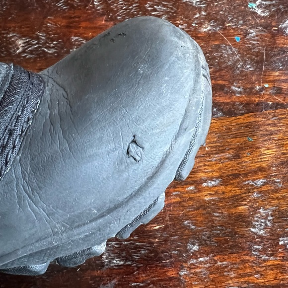 Size 5 Columbia boys rope tow boots. Blue/black - Picture 5 of 6